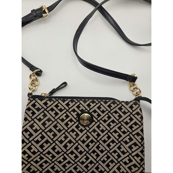 Tommy Hilfiger Logo Crossbody Bag Black Tan Monogram Adjustable Strap Gold HW - Picture 3 of 8